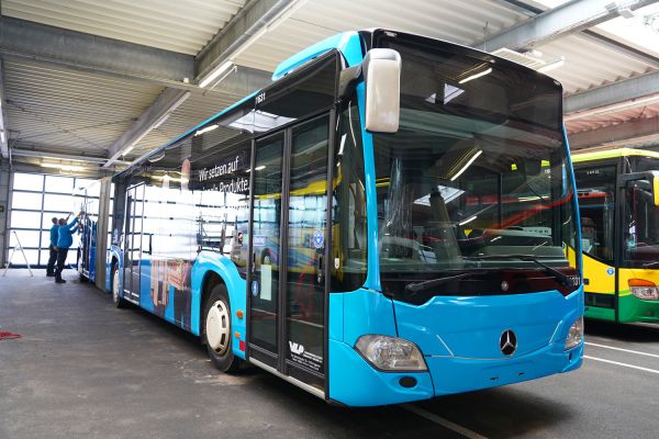 Busbeklebung Front