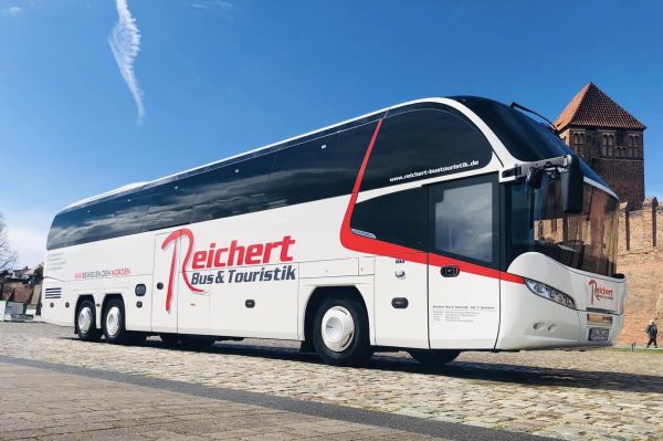 Busbeklebung – Reichert Bus & Touristik