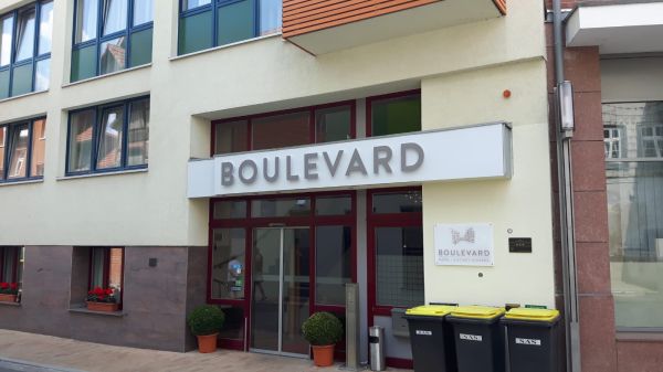 Lichtwerbeanlage – Boulevard Hotel