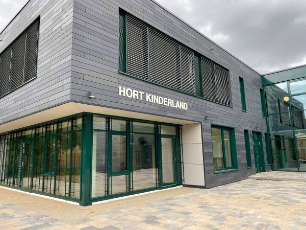 Fassadenwerbung – DRK Hort Kinderland