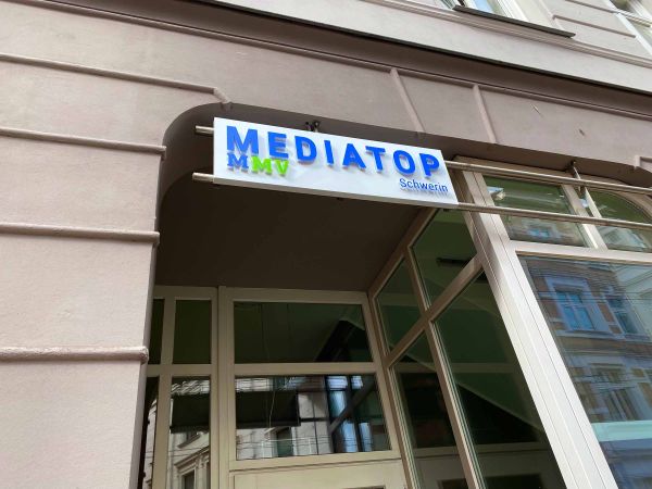 Lichtwerbeanlage – Mediatop