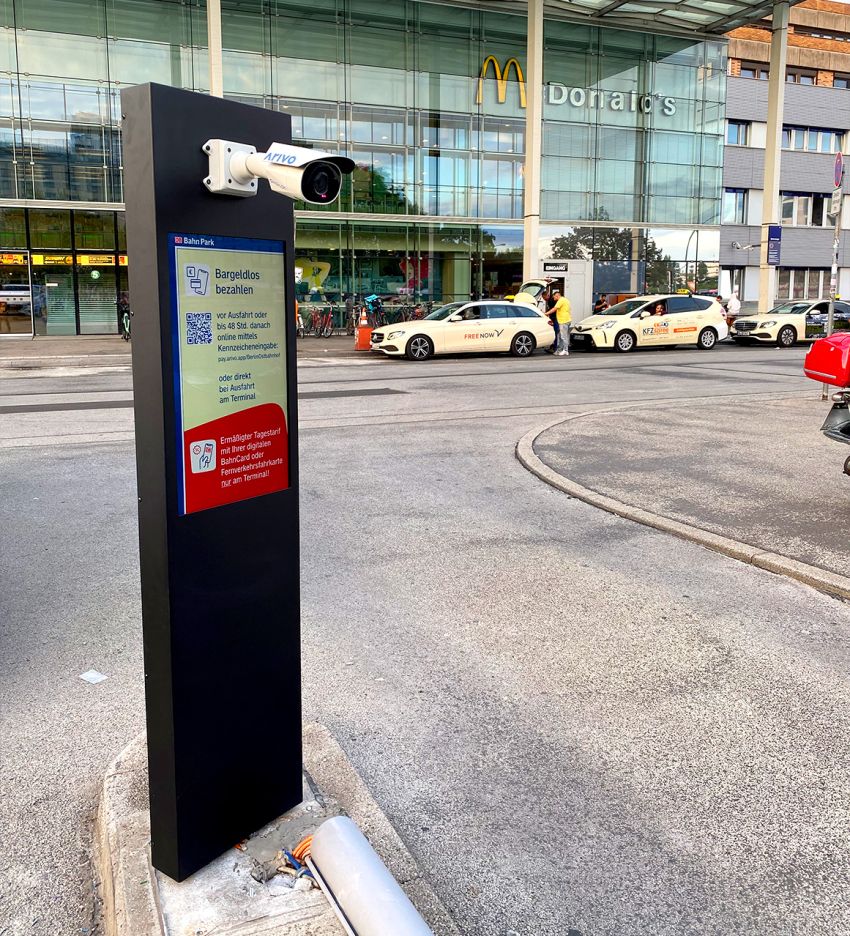 dashboard digital signage ausfahrt